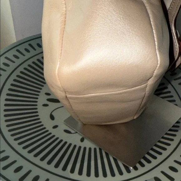 Coach Beige Leather Shoulder Bag - Picture 10 of 12